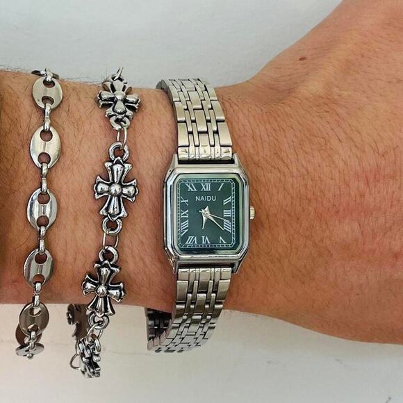 Silver Watch Black Face Unisex Minimalist 1.5" Diameter Quartz New - Picture 7 of 12